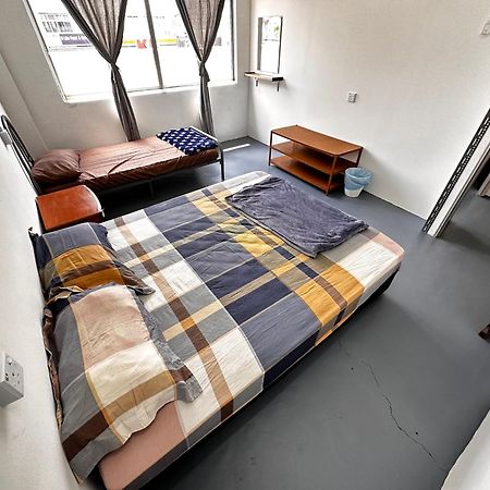 Jiaxin Dormitory - Puteri Wangsa 家馨旅舍 Ulu Tiram Esterno foto