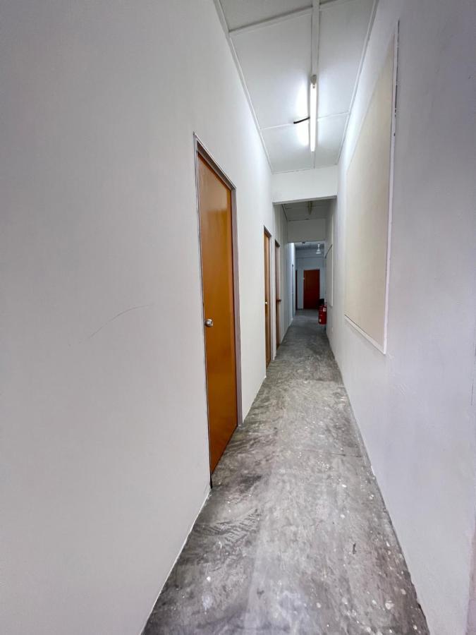 Jiaxin Dormitory - Puteri Wangsa 家馨旅舍 Ulu Tiram Esterno foto