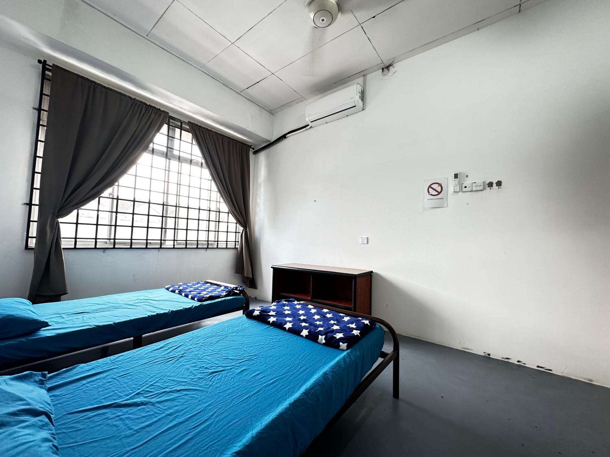 Jiaxin Dormitory - Puteri Wangsa 家馨旅舍 Ulu Tiram Esterno foto