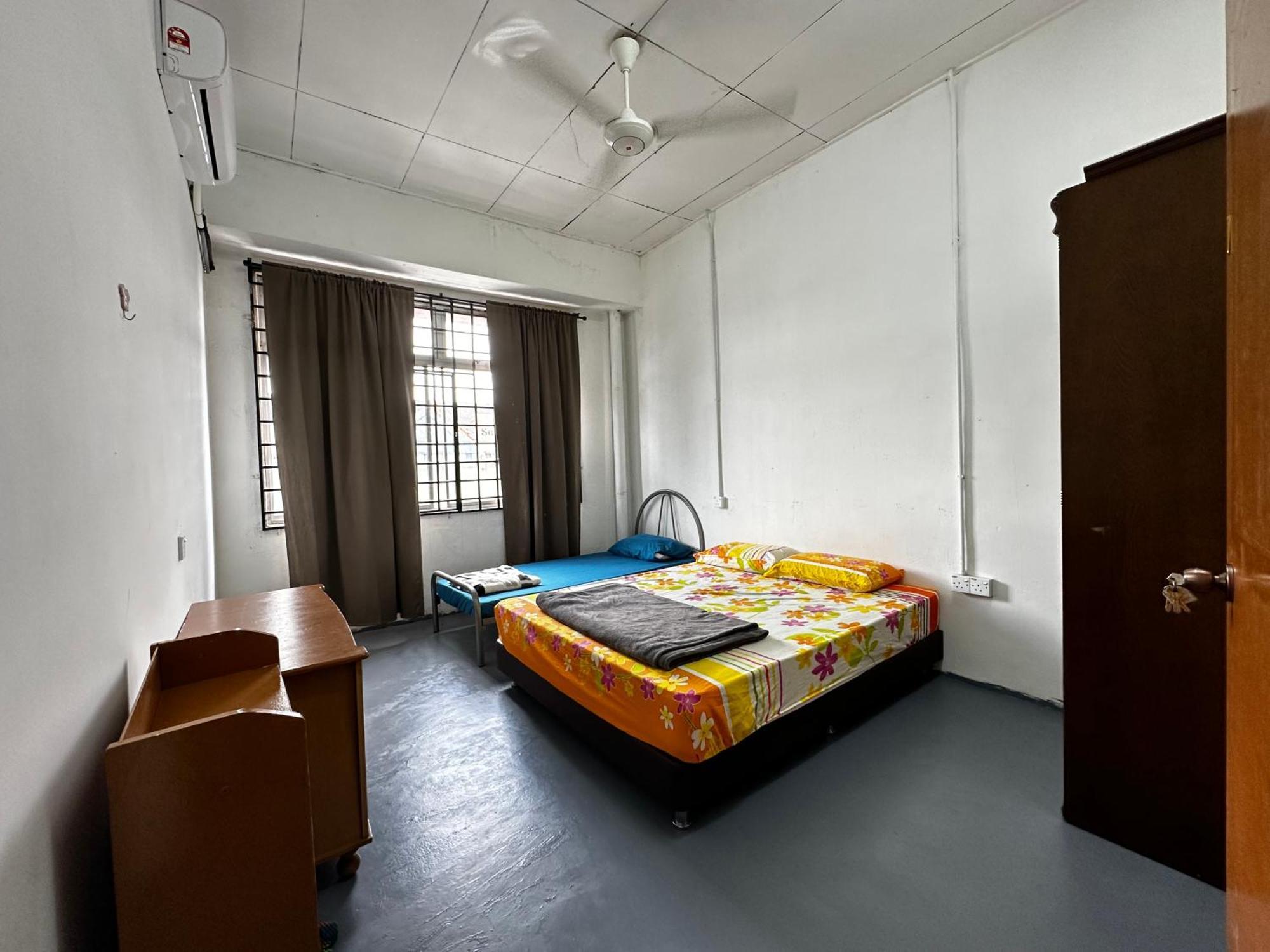 Jiaxin Dormitory - Puteri Wangsa 家馨旅舍 Ulu Tiram Esterno foto