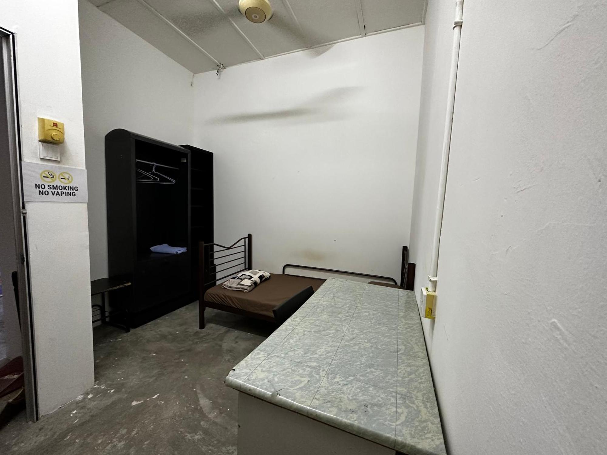 Jiaxin Dormitory - Puteri Wangsa 家馨旅舍 Ulu Tiram Esterno foto