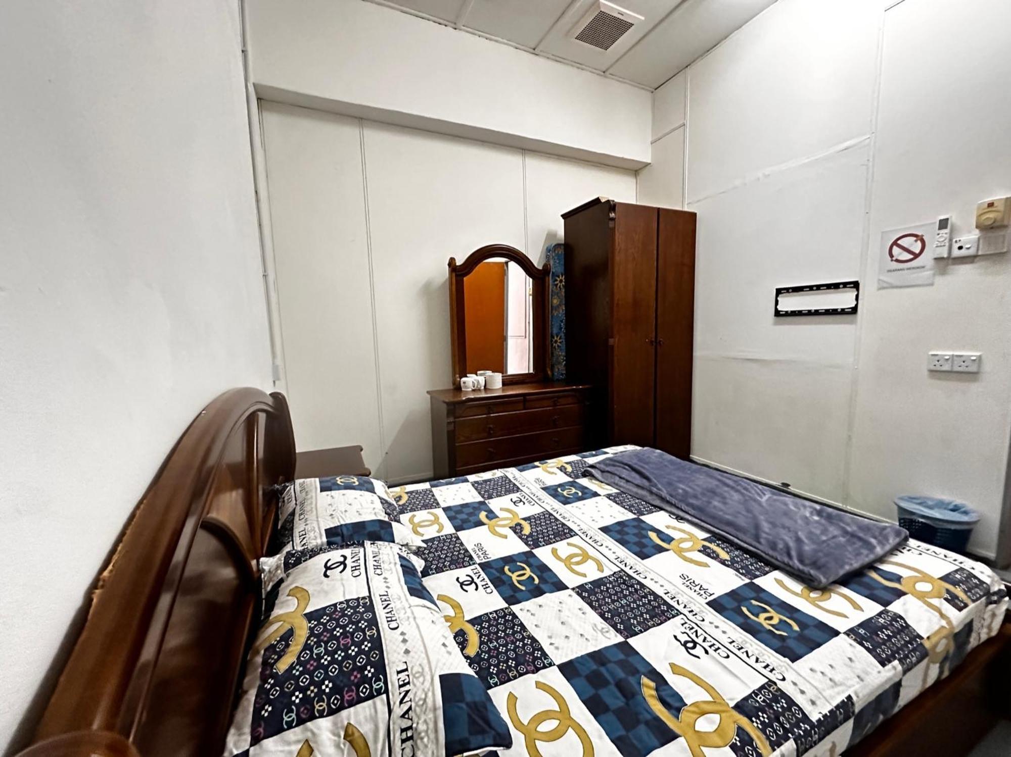 Jiaxin Dormitory - Puteri Wangsa 家馨旅舍 Ulu Tiram Esterno foto