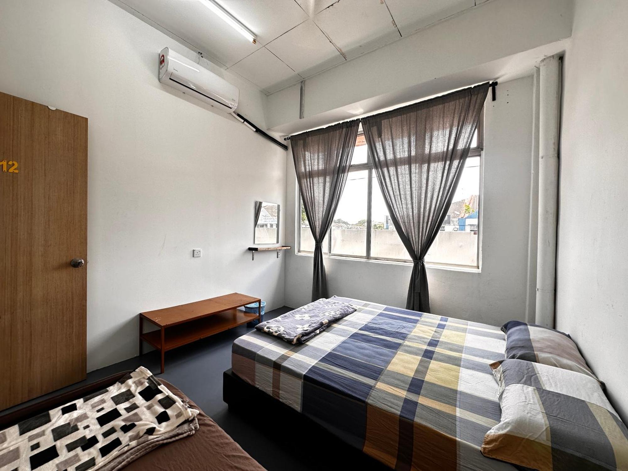 Jiaxin Dormitory - Puteri Wangsa 家馨旅舍 Ulu Tiram Esterno foto
