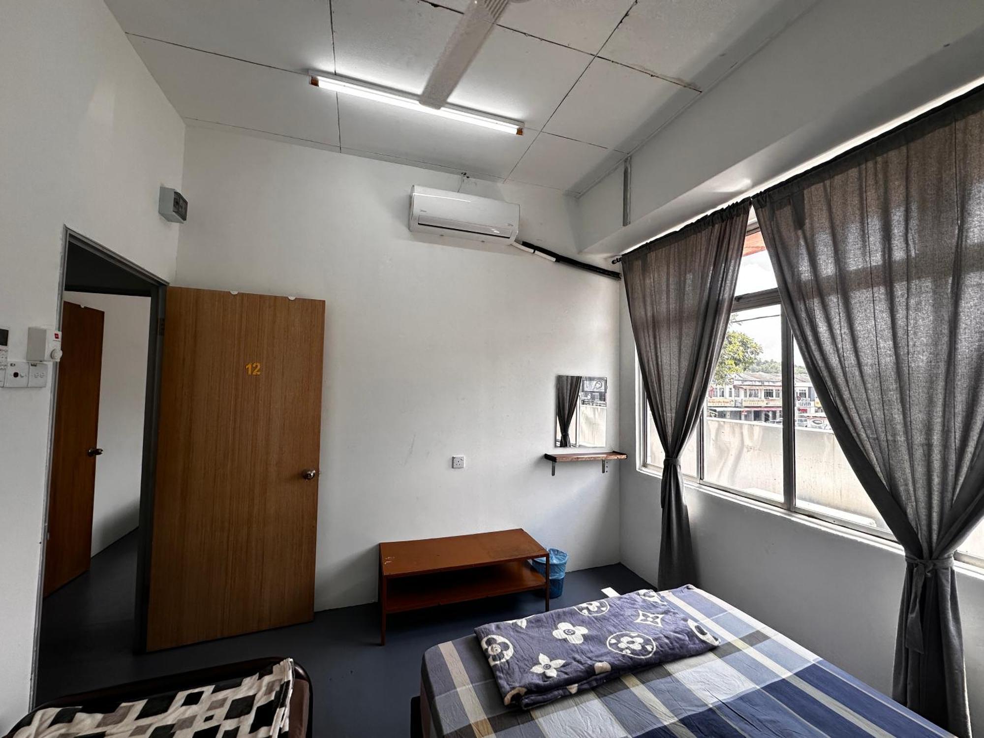 Jiaxin Dormitory - Puteri Wangsa 家馨旅舍 Ulu Tiram Esterno foto