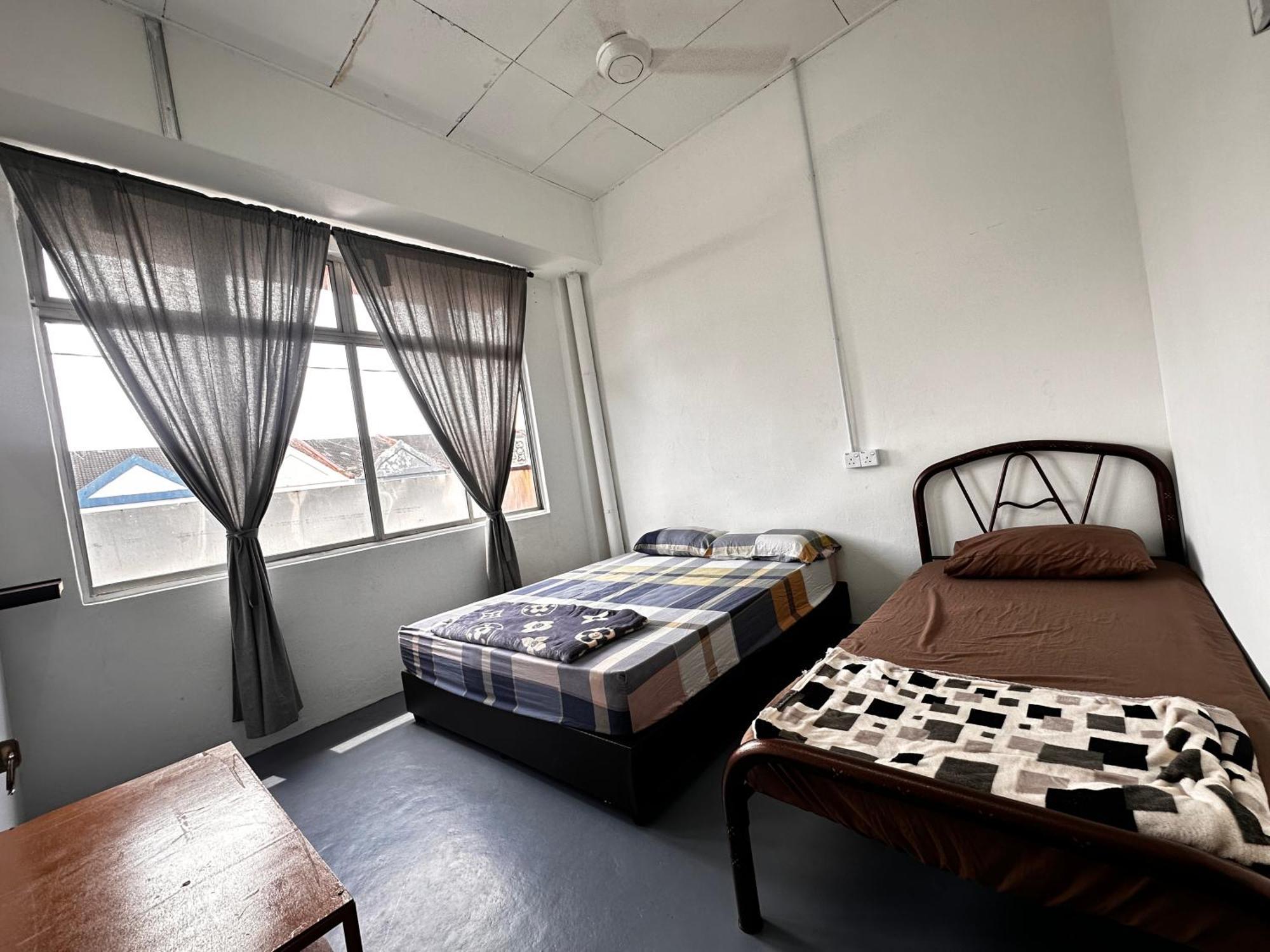 Jiaxin Dormitory - Puteri Wangsa 家馨旅舍 Ulu Tiram Esterno foto