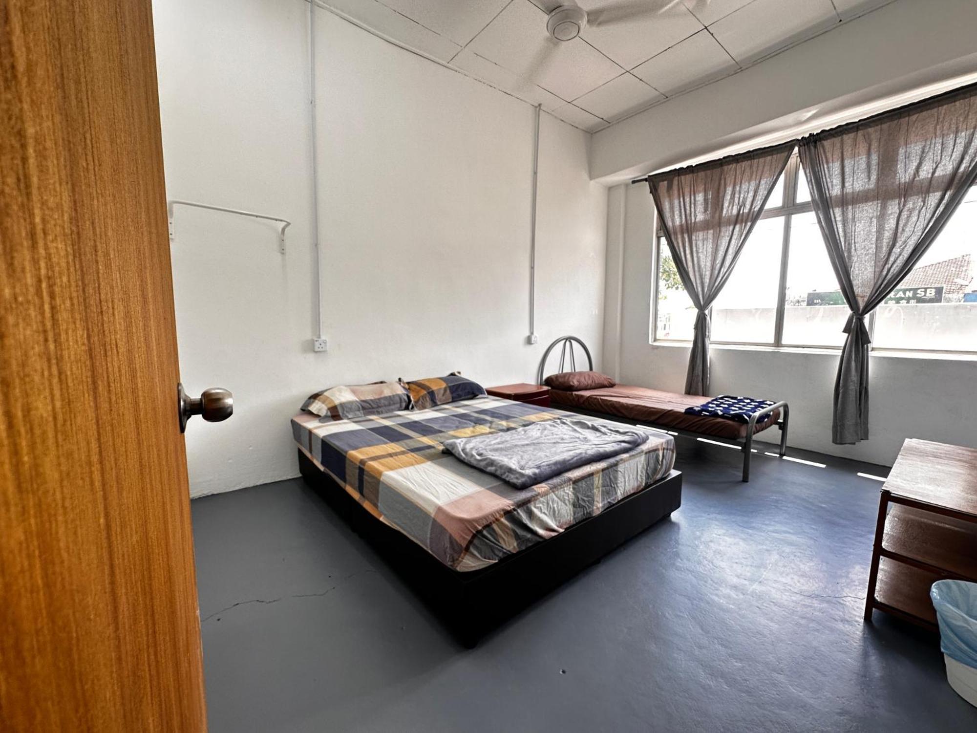 Jiaxin Dormitory - Puteri Wangsa 家馨旅舍 Ulu Tiram Esterno foto