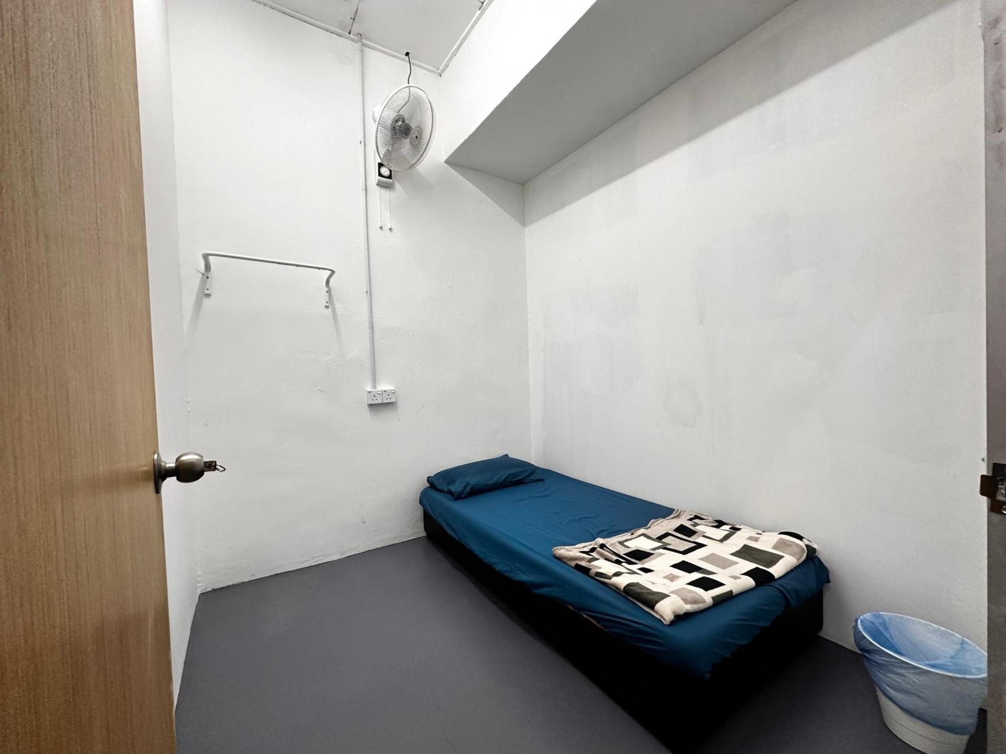 Jiaxin Dormitory - Puteri Wangsa 家馨旅舍 Ulu Tiram Esterno foto