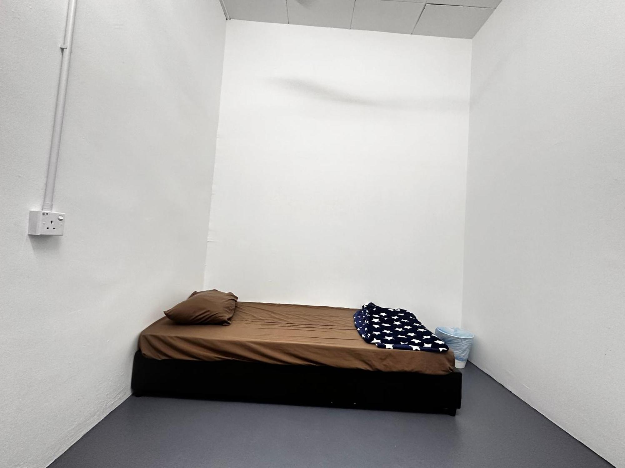 Jiaxin Dormitory - Puteri Wangsa 家馨旅舍 Ulu Tiram Esterno foto
